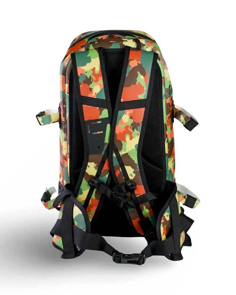 SherpaShell Submersible 30 L Backpack image 2