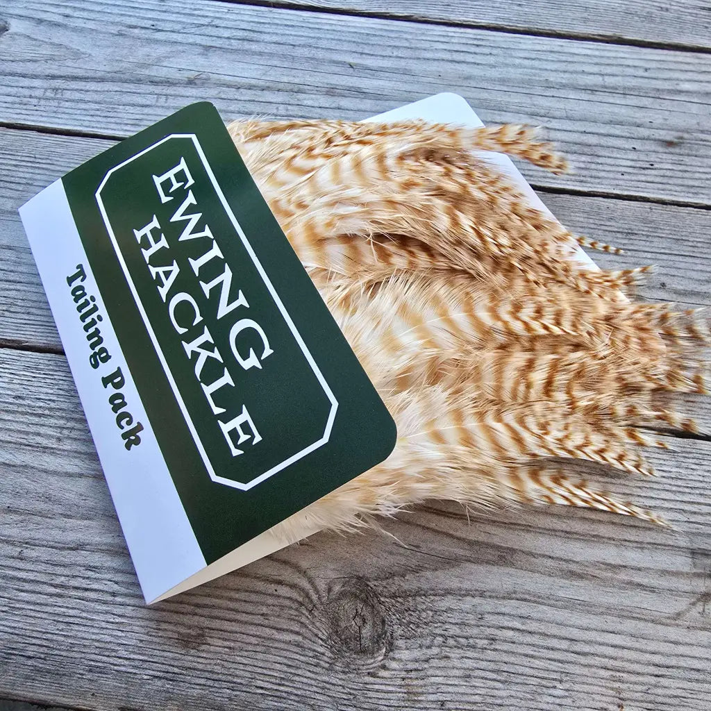 Ewing Tailing Pack - Bleached Grizzly dry fly tailing feathers